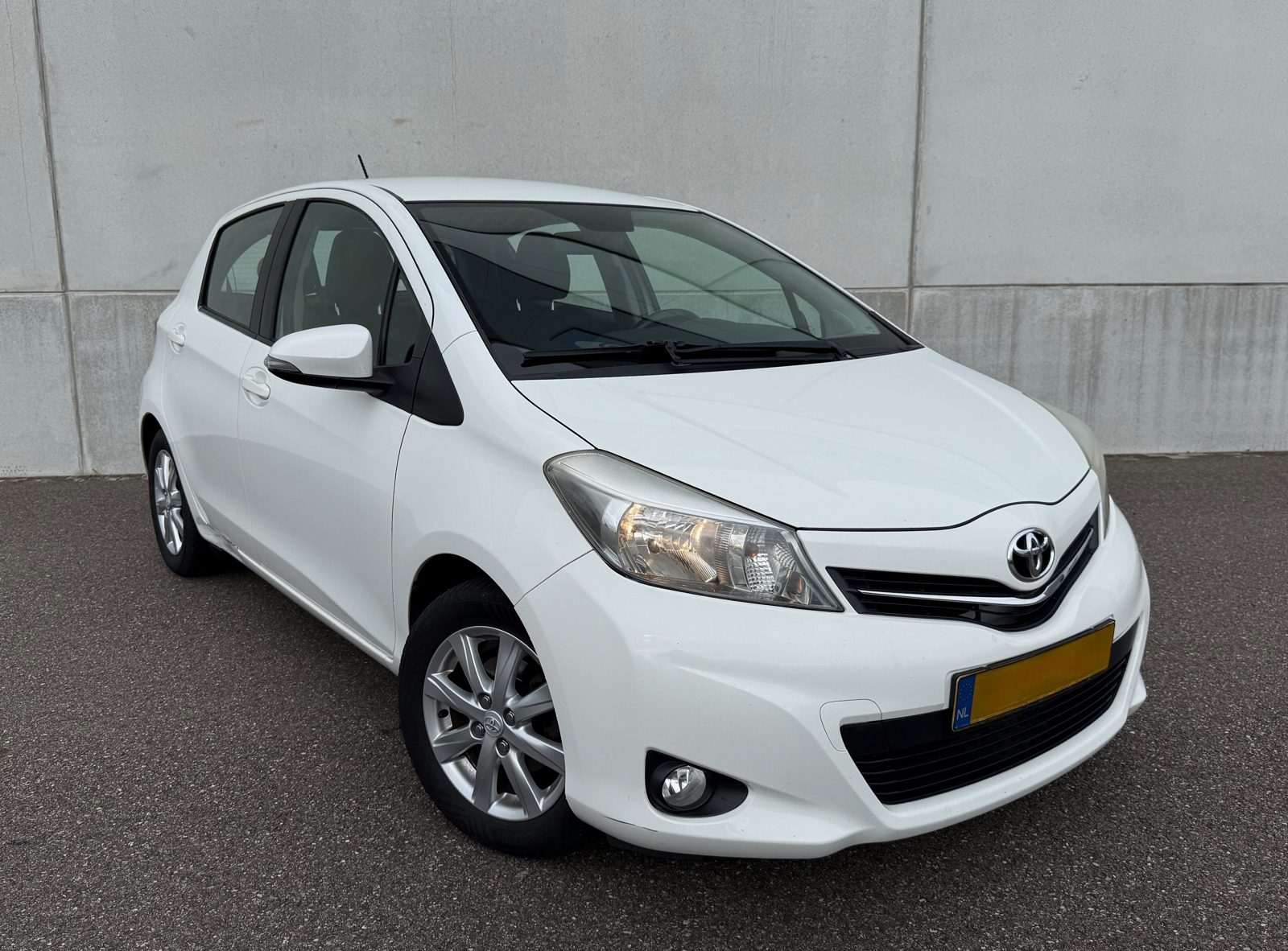Toyota Yaris 1.3 VVT-i Aspiration — verkocht